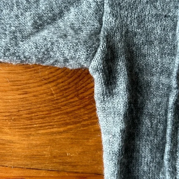 Cutie dog sweater - Picture 7 of 10